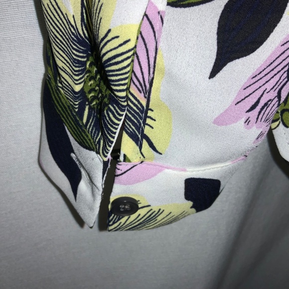 Ann Taylor button front blouse Sz XSP floral button cuff chest pockets - Picture 7 of 9